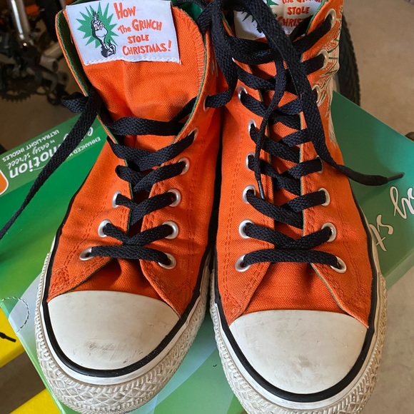 Limited Edition Dr. Seuss Converse All Star. Size 8.5 in Men’s/10.5 in Women’s - Picture 2 of 4